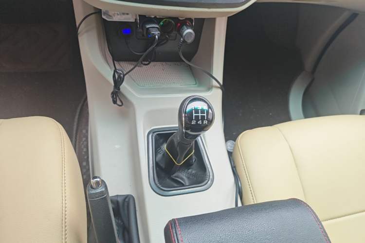 Used FORTHING Lingzhi 2019 M5 1.6L Exclusive Edition 7-Seater Gear Lever