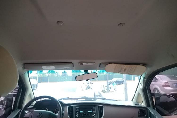 Used FORTHING Lingzhi 2019 M5 1.6L 7-Seater Base Model China VI Headliner
