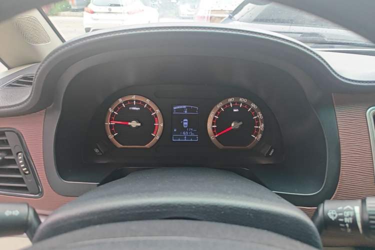 Used FORTHING Lingzhi 2019 M5 1.6L Exclusive Edition 7-Seater Instrument Cluster