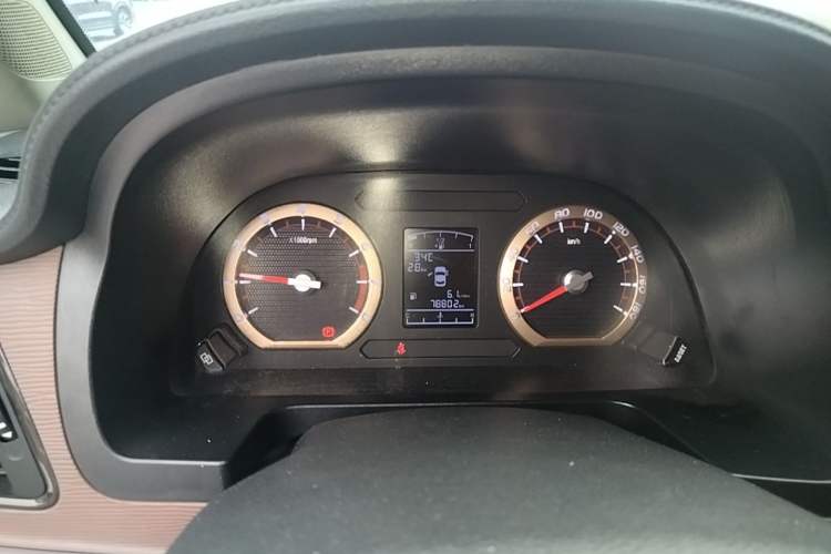 Used FORTHING Lingzhi 2019 M5 1.6L 7-Seater Base Model China VI Instrument Cluster