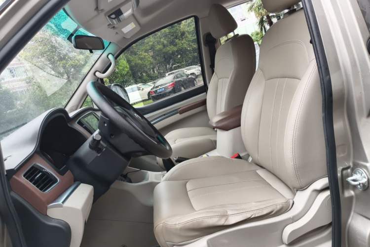 Used FORTHING Lingzhi 2019 M5L 1.6L 7-Seater Luxury Model China VI Standard Left Front Seat