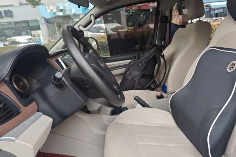 Used FORTHING Lingzhi 2019 Facelifted M5L 1.6L 7-Seater Base Model China VI Standard Left Front Seat