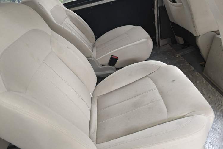Used FORTHING Lingzhi 2019 Facelifted M5L 1.6L 7-Seater Base Model China VI Standard Left Rear Seat