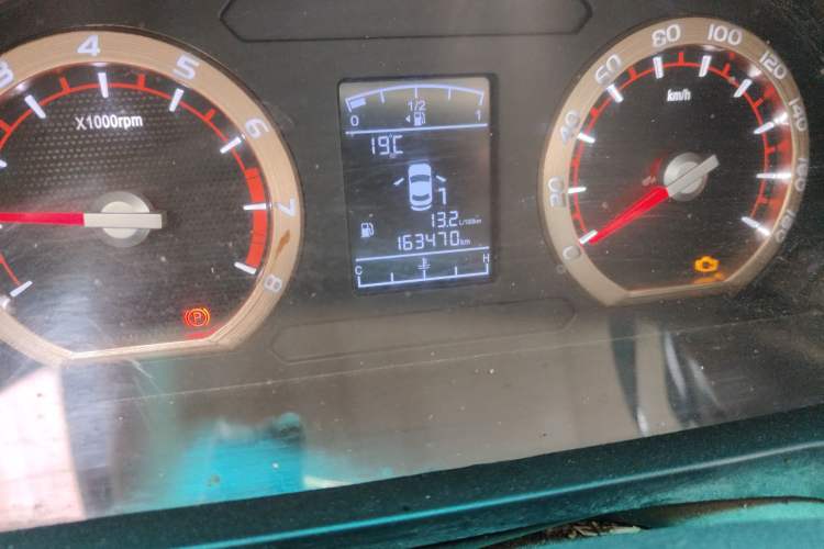 Used FORTHING Lingzhi 2019 M5 1.6L 7-Seater Base Model China VI Odometer Close Up