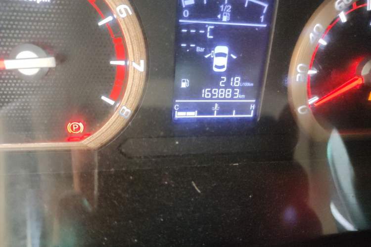Used FORTHING Lingzhi 2019 M5L 1.6L 7-Seater Base Model China VI Standard Odometer Close Up