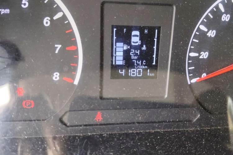 Used FORTHING Lingzhi 2019 M5L 1.6L 7-Seater Comfort Model China VI Standard Odometer Close Up