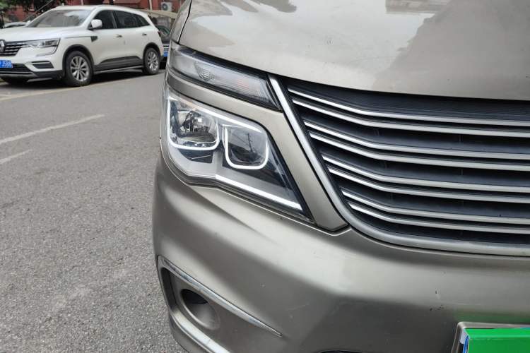 Used FORTHING Lingzhi 2019 M5 1.6L 7-Seater Base Model China VI Right Front Headlight