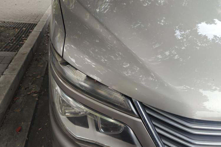 Used FORTHING Lingzhi 2019 Facelifted M5L 1.6L 7-Seater Base Model China VI Standard Right Front Headlight