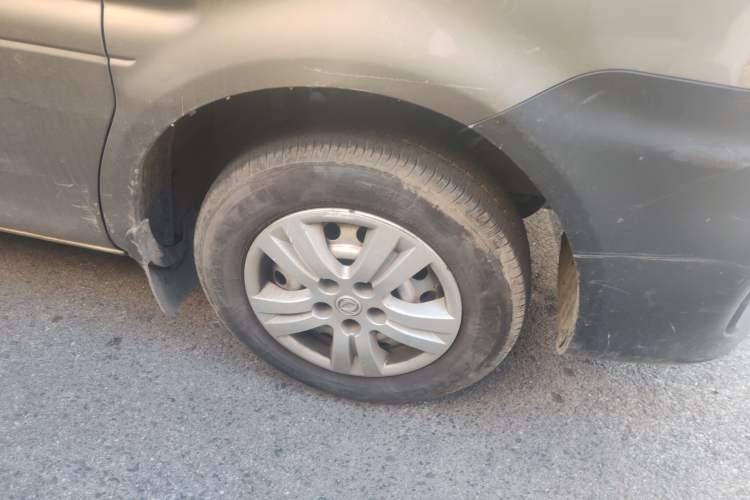 Used FORTHING Lingzhi 2019 V3 1.6L 2-Seat Standard Model China VI Right Front Wheel Hub