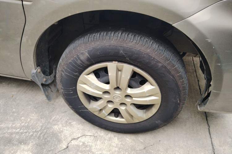 Used FORTHING Lingzhi 2019 M5L 1.6L 7-Seater Base Model China VI Standard Right Front Wheel Hub