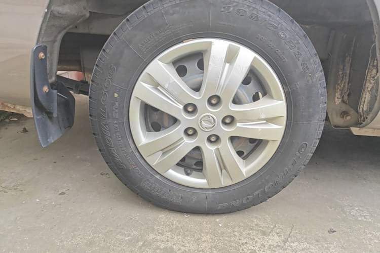 Used FORTHING Lingzhi 2019 M5 1.6L Exclusive Edition 7-Seater Right Rear Wheel Hub