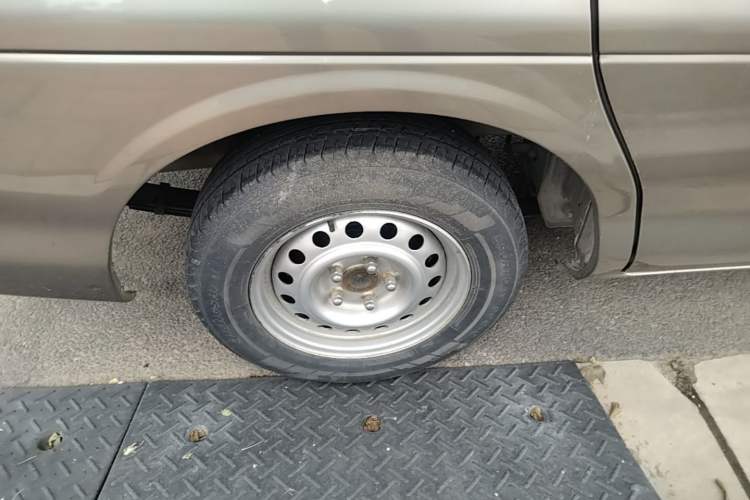 Used FORTHING Lingzhi 2019 M5 1.6L 7-Seater Base Model China VI Right Rear Wheel Hub