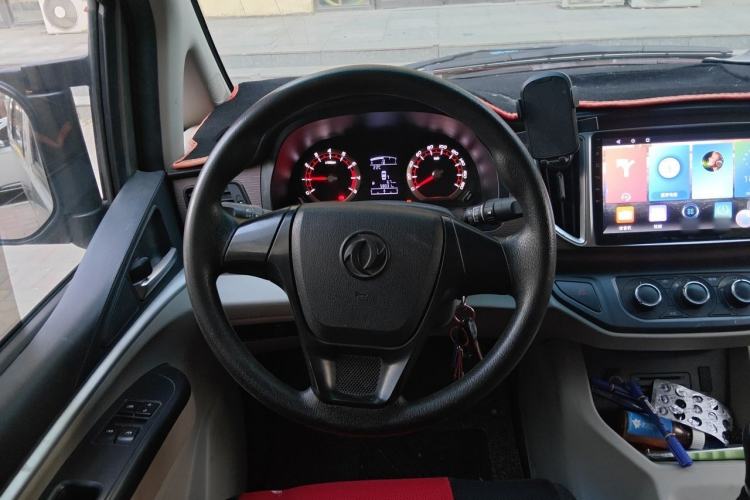 Used FORTHING Lingzhi 2019 M5L 1.6L 7-Seater Exclusive Model China VI Standard Steering Wheel