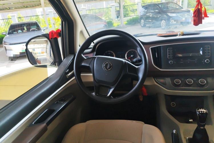 Used FORTHING Lingzhi 2019 M5L 1.6L 9-Seater Base Model China VI Standard Steering Wheel