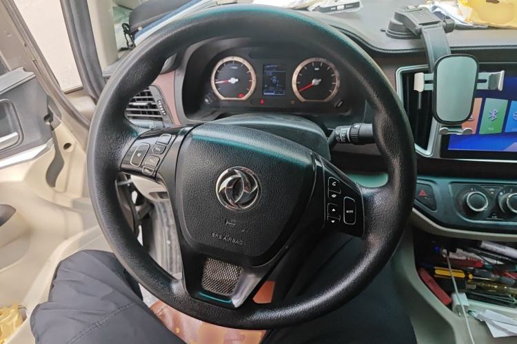 Used FORTHING Lingzhi 2019 M5L 1.6L 7-Seater Standard Model China VI Steering Wheel
