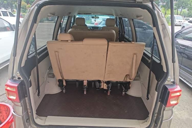 Used FORTHING Lingzhi 2019 M5 1.6L Exclusive Edition 7-Seater Trunk