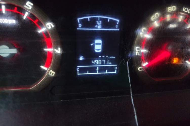 Used FORTHING Lingzhi 2019 V3 1.6L 2-Seat Standard Model China VI Odometer Close Up