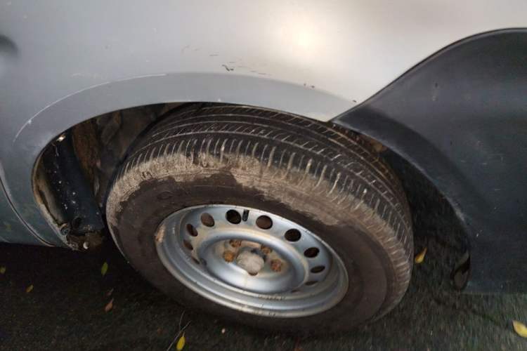Used FORTHING Lingzhi 2019 V3 1.6L 2-Seat Standard Model China VI Right Front Wheel Hub