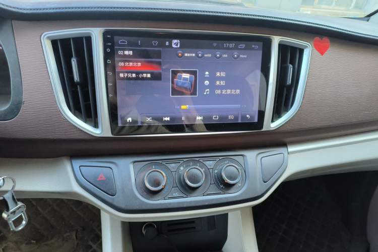 Used FORTHING Lingzhi 2019 M5L 1.6L 7-Seater Base Model China VI Standard Audio And AC Panel