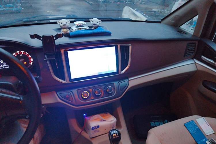 Used FORTHING Lingzhi 2019 Facelifted M5L 1.6L 7-Seater Base Model China VI Standard Audio And AC Panel