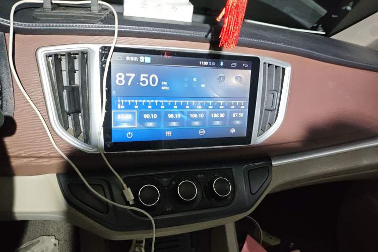 Used FORTHING Lingzhi 2019 M5L 1.6L 7-Seater Exclusive Model China VI Standard Audio And AC Panel