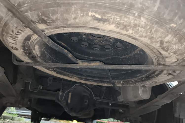 Used FORTHING Lingzhi 2019 M5L 1.6L 7-Seater Luxury Model China VI Standard Chassis Rear