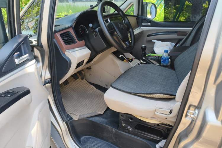 Used FORTHING Lingzhi 2019 M5 1.6L 7-Seater Exclusive Model China VI Standard Driver Seat