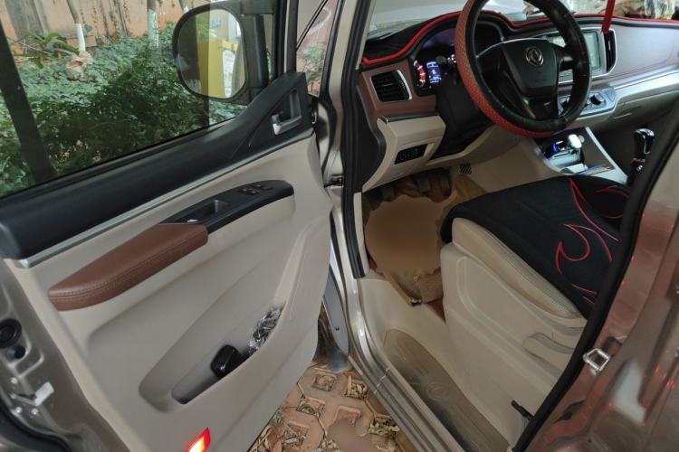 Used FORTHING Lingzhi 2019 M5 1.6L Exclusive Edition 7-Seater Driver Seat