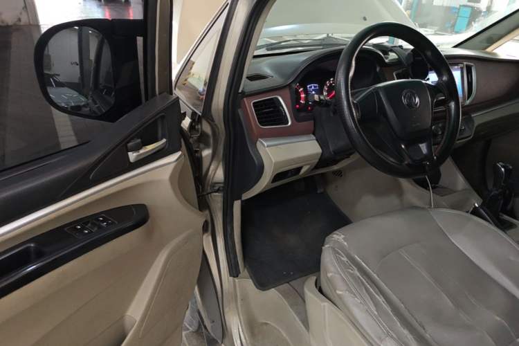 Used FORTHING Lingzhi 2019 M5L 1.6L 7-Seater Comfort Model China VI Standard Driver Seat