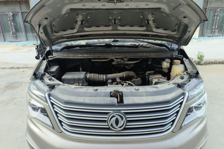 Used FORTHING Lingzhi 2019 M5L 1.6L 7-Seater Base Model China VI Standard Engine Bay