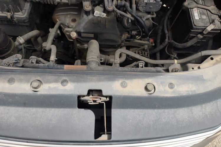Used FORTHING Lingzhi 2019 M5 1.6L 7-Seater Base Model China VI Engine Bay