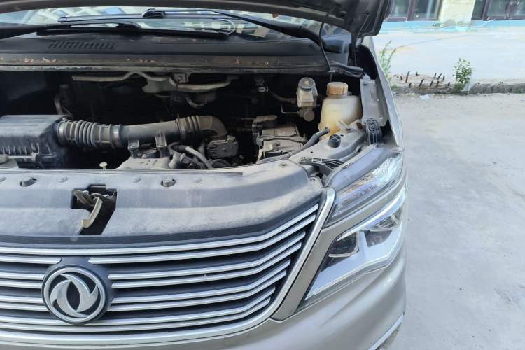 Used FORTHING Lingzhi 2019 M5L 1.6L 7-Seater Base Model China VI Standard Engine Bay Left
