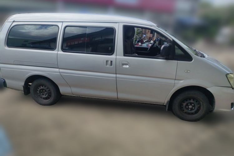 Used FORTHING Lingzhi 2019 Facelifted M3L 1.6L 7-Seater Standard Model Front Right 45 Deg