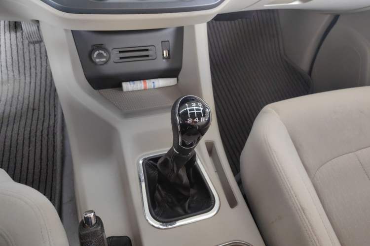 Used FORTHING Lingzhi 2019 M5L 1.6L 7-Seater Standard Model China VI Gear Lever