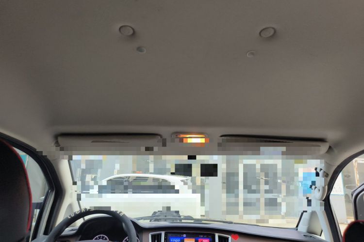 Used FORTHING Lingzhi 2019 M5L 1.6L 7-Seater Base Model China VI Standard Headliner