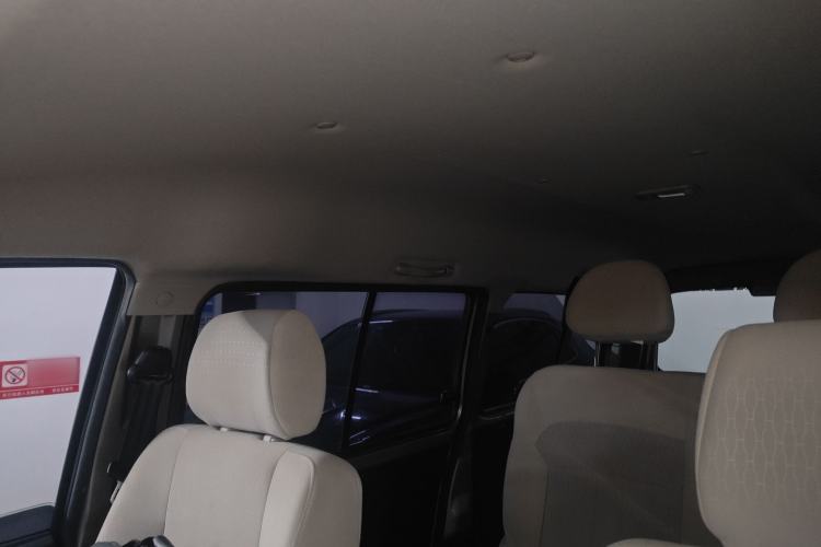 Used FORTHING Lingzhi 2019 M5L 1.6L 7-Seater Base Model China VI Standard Headliner
