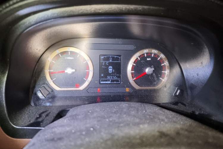 Used FORTHING Lingzhi 2019 M5L 1.6L 7-Seater Luxury Model China VI Standard Instrument Cluster