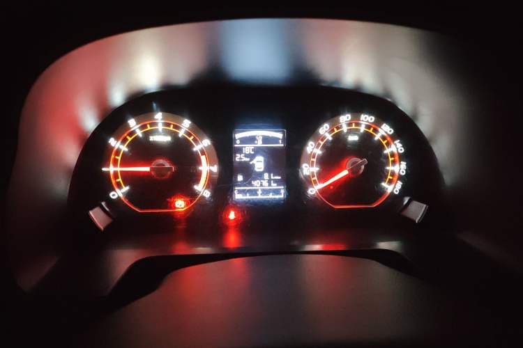 Used FORTHING Lingzhi 2019 M5L 1.6L 7-Seater Exclusive Model China VI Standard Instrument Cluster