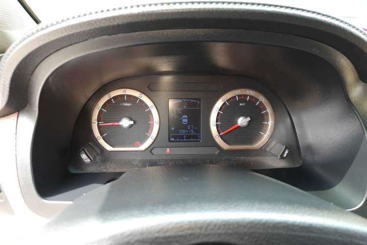 Used FORTHING Lingzhi 2019 M5L 1.6L 7-Seater Luxury Model China VI Standard Instrument Cluster