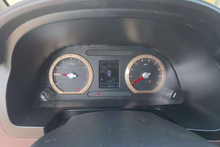 Used FORTHING Lingzhi 2019 M5L 1.6L 7-Seater Base Model China VI Standard Instrument Cluster