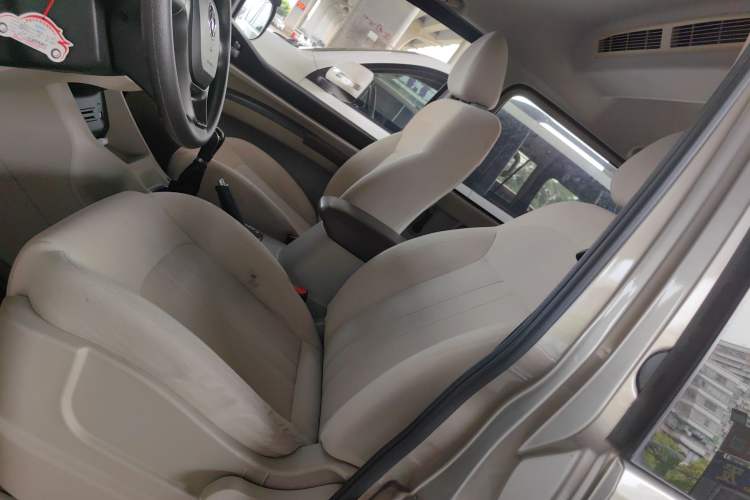 Used FORTHING Lingzhi 2019 M5L 1.6L 7-Seater Standard Model China VI Left Front Seat