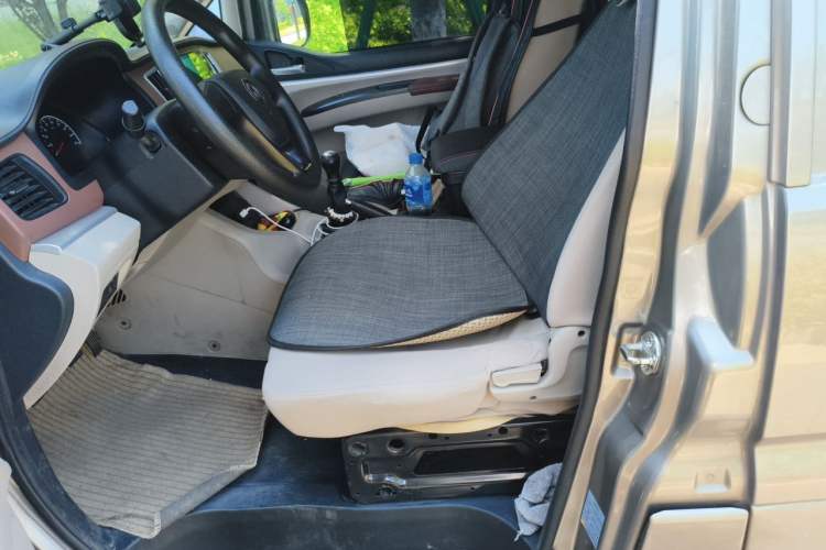 Used FORTHING Lingzhi 2019 M5 1.6L 7-Seater Exclusive Model China VI Standard Left Front Seat