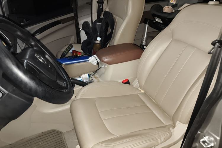 Used FORTHING Lingzhi 2019 M5L 1.6L 7-Seater Luxury Model China VI Standard Left Front Seat