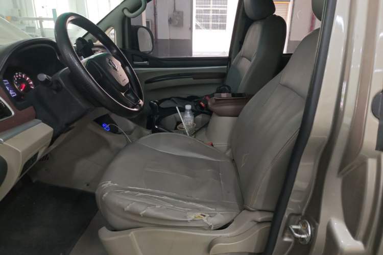 Used FORTHING Lingzhi 2019 M5L 1.6L 7-Seater Comfort Model China VI Standard Left Front Seat