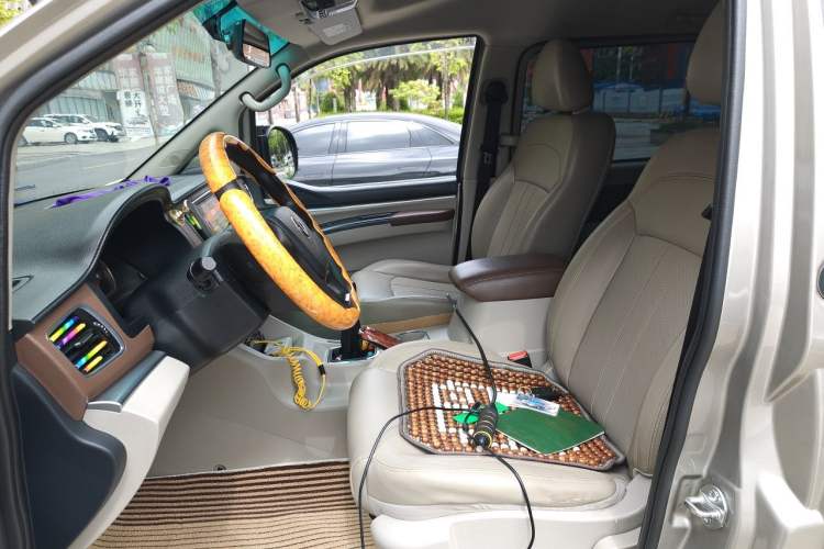 Used FORTHING Lingzhi 2019 M5L 1.6L 7-Seater Luxury Model China VI Standard Left Front Seat