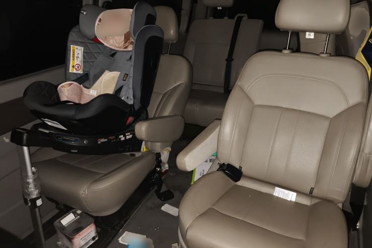 Used FORTHING Lingzhi 2019 M5L 1.6L 7-Seater Luxury Model China VI Standard Left Rear Seat