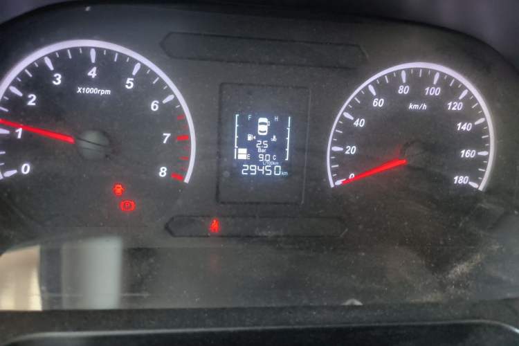 Used FORTHING Lingzhi 2019 M5L 1.6L 7-Seater Base Model China VI Standard Odometer Close Up