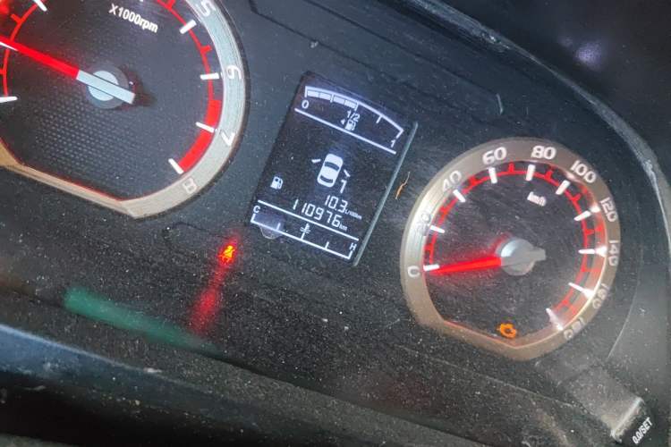 Used FORTHING Lingzhi 2019 V3 1.6L 2-Seat Logistics Version Odometer Close Up
