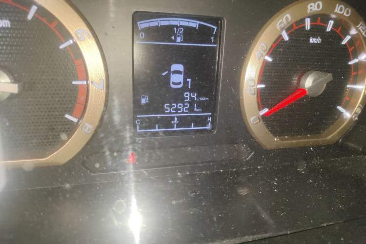 Used FORTHING Lingzhi 2019 V3 1.6L 2-Seat Standard Model China VI Odometer Close Up