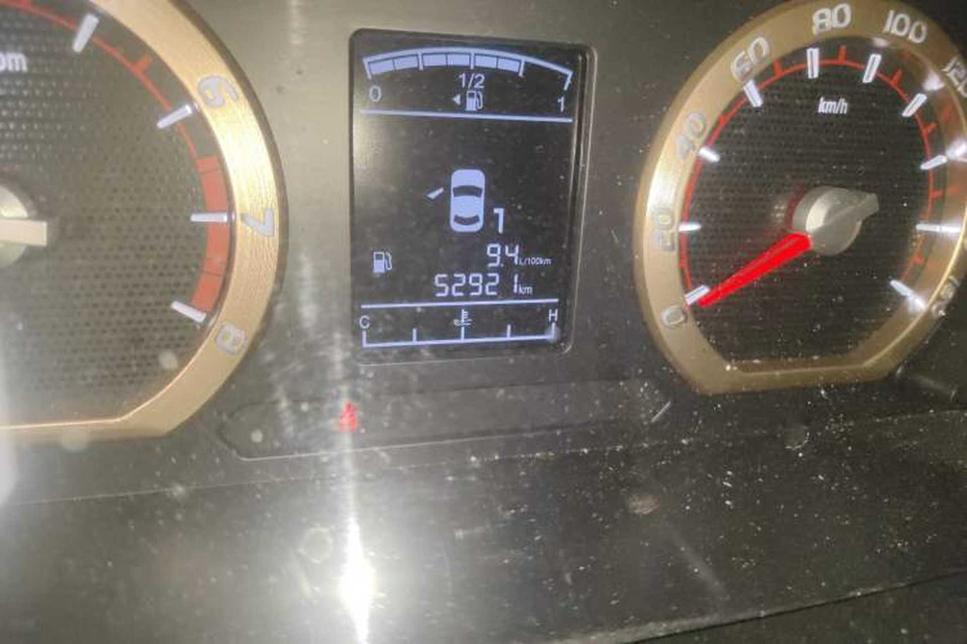 Used FORTHING Lingzhi 2019 V3 1.6L 2-Seat Standard Model China VI Odometer Close Up